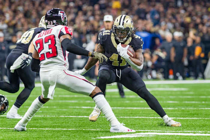 Saints running back Alvin Kamara runs the ball against the Atlanta Falcons. © SCOTT CLAUSE/USA TODAY Network